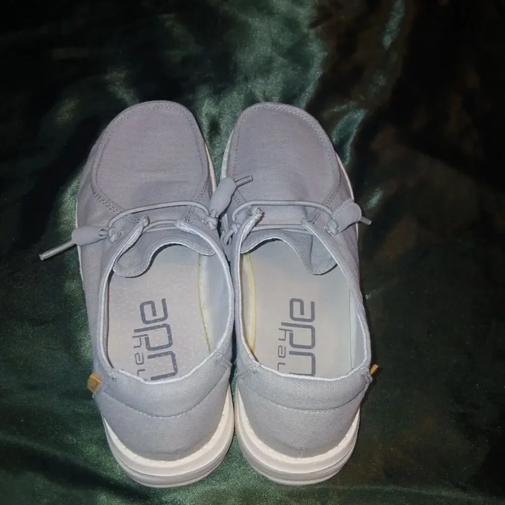 Women's light gray hey dudes size 7